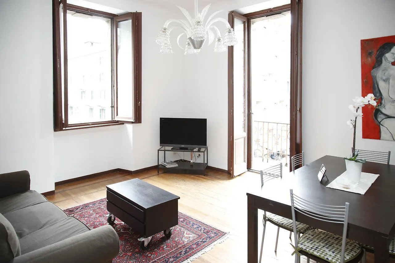 Macedonio Melloni 18 Cinque Giornate Hotel Milan Apartment