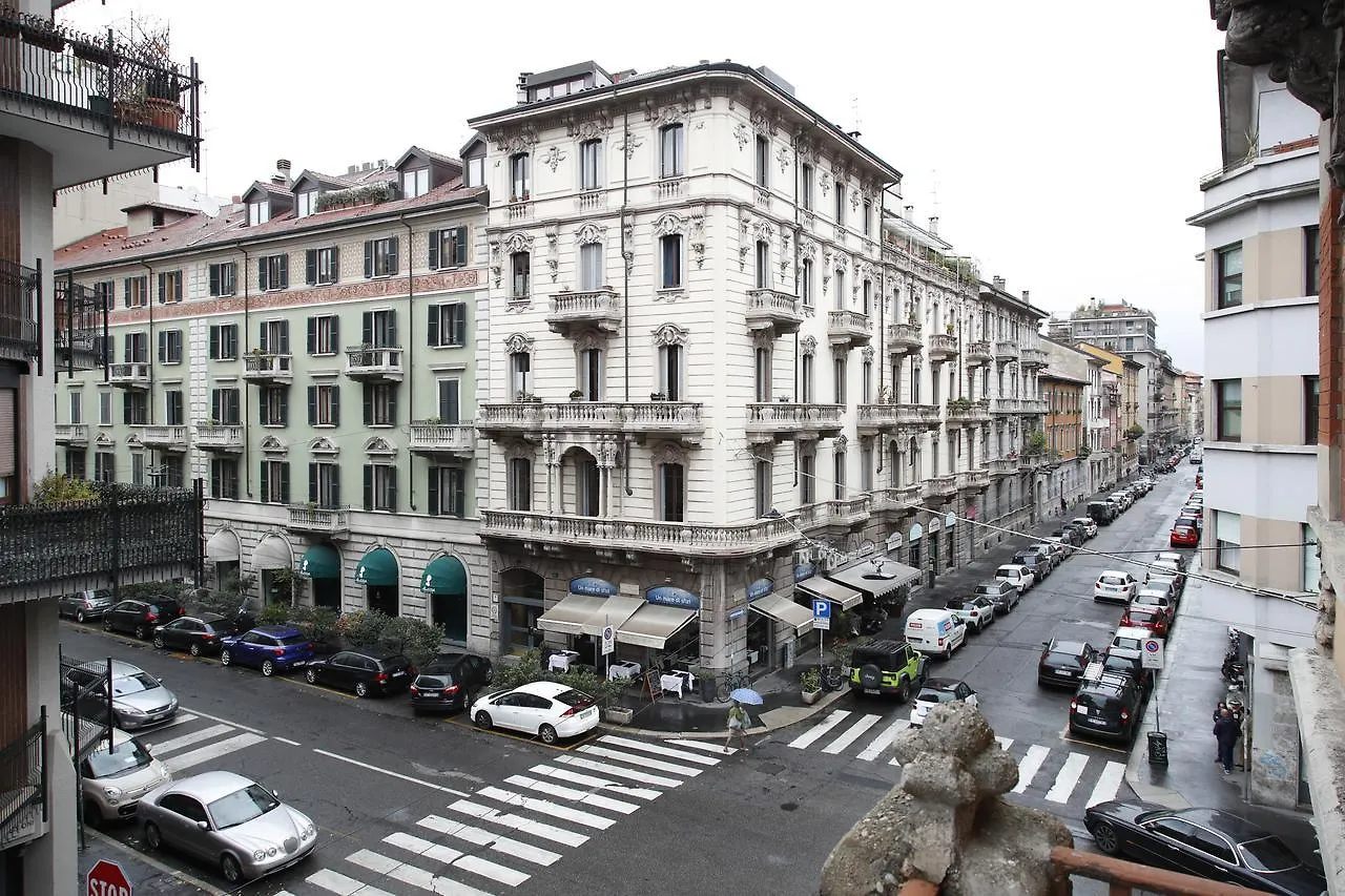 Macedonio Melloni 18 Cinque Giornate Hotel Milan Apartment