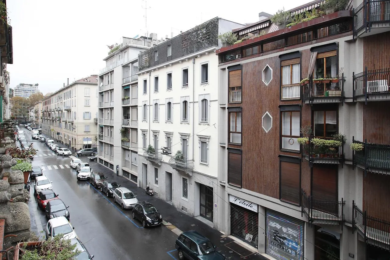 Apartment Macedonio Melloni 18 Cinque Giornate Hotel Milan Italy