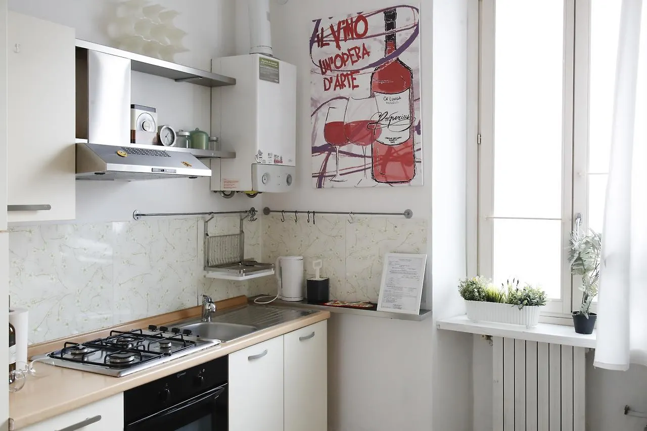Apartment Macedonio Melloni 18 Cinque Giornate Hotel Milan Italy